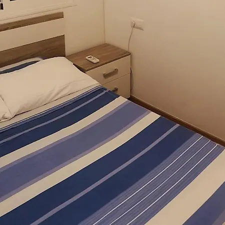 2f, Aire Acondic, 80m2, 2 Dormitorios, 4 Huespedes, Wifi Gratis *