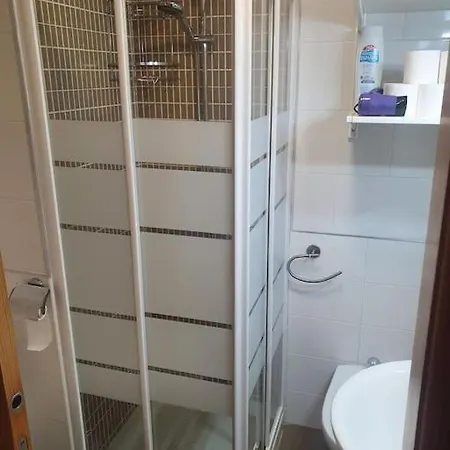 2f, Aire Acondic, 80m2, 2 Dormitorios, 4 Huespedes, Wifi Gratis Apartment *