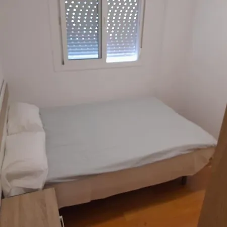 2f, Aire Acondic, 80m2, 2 Dormitorios, 4 Huespedes, Wifi Gratis